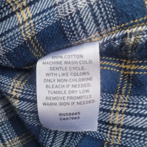 UPCYCLED Flannel with "Heart Earth" Embroidered Patch | Large - Picture 6 of 6